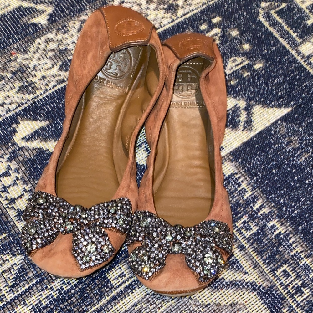 Tory Burch Crystal Bow Size 8